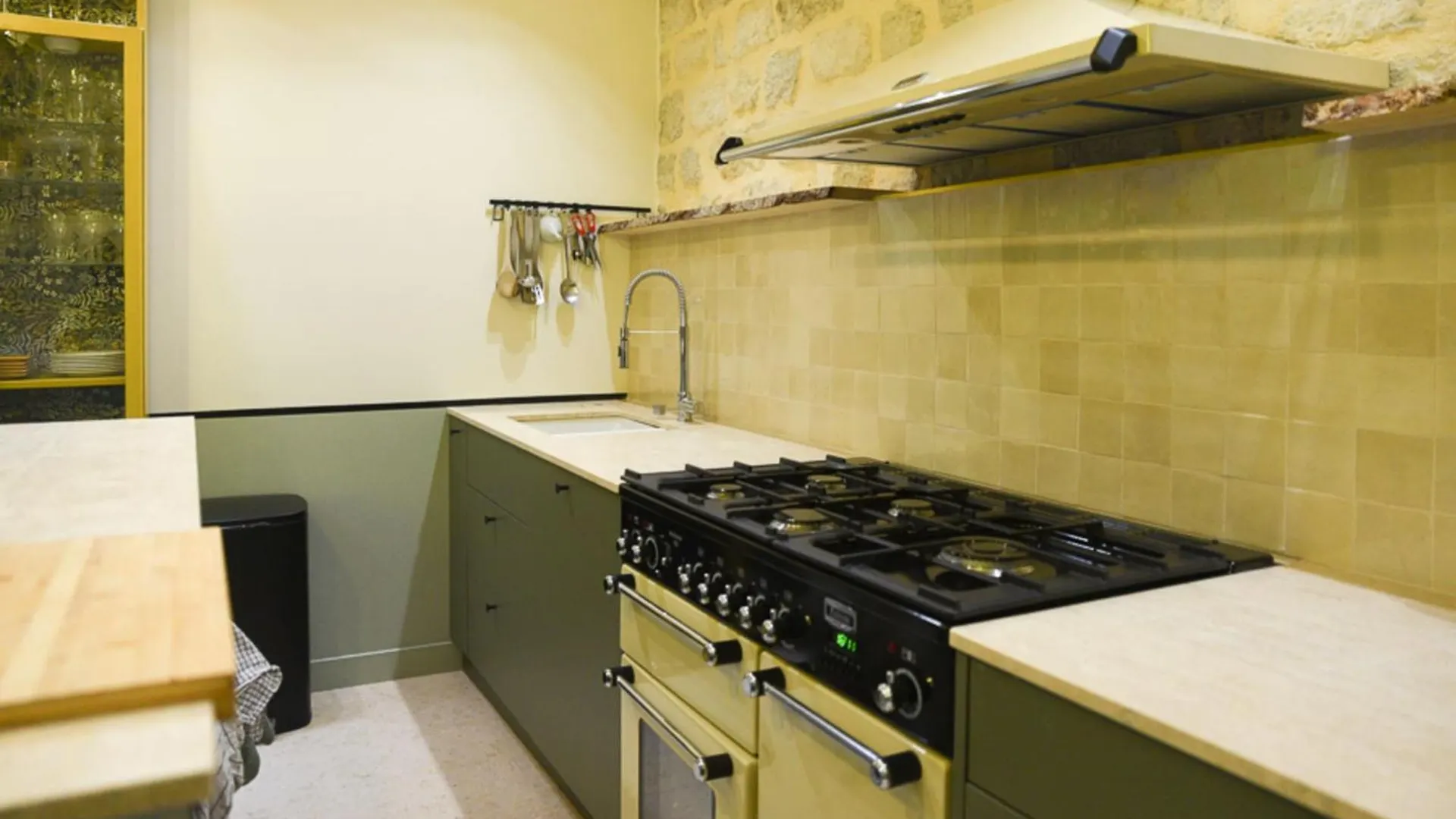 Comfortable 150 M House In The Heart Of Parigi